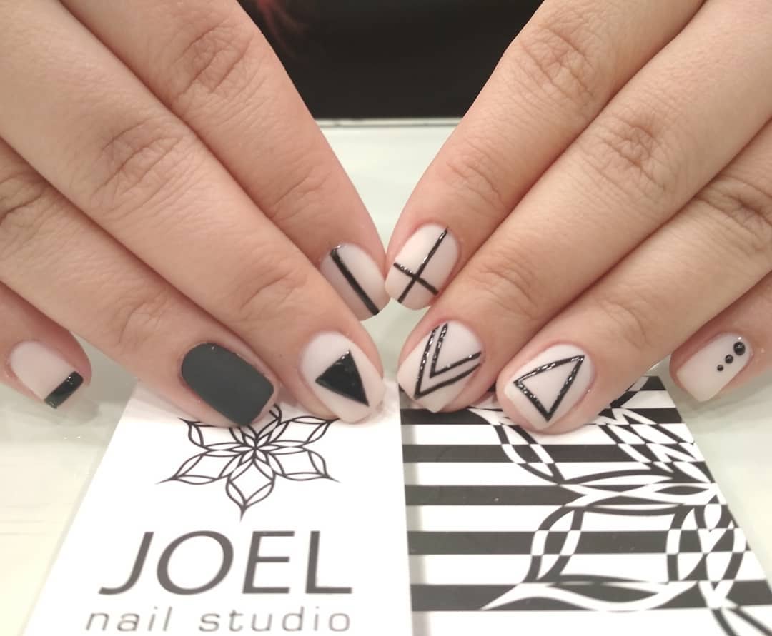 Minimalist Nail Art Designs You Can Do at Home - wide 4