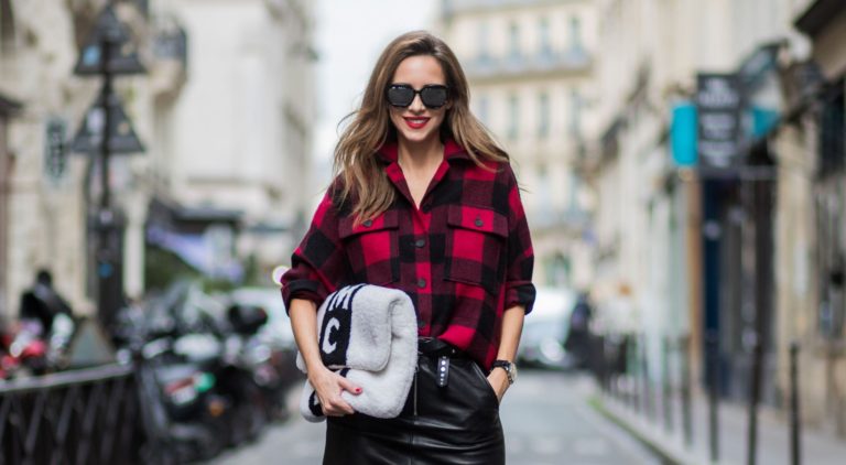 How to style plaid shirt ~ flannel shirt outfits for women - Major Mag